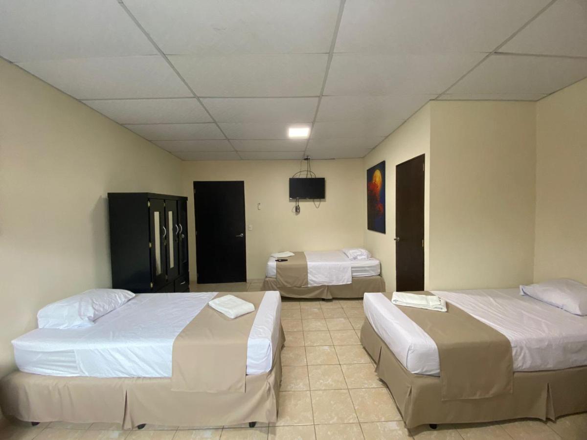 Hotel La Capilla - Suites & Apartments San Benito Сан-Сальвадор Экстерьер фото
